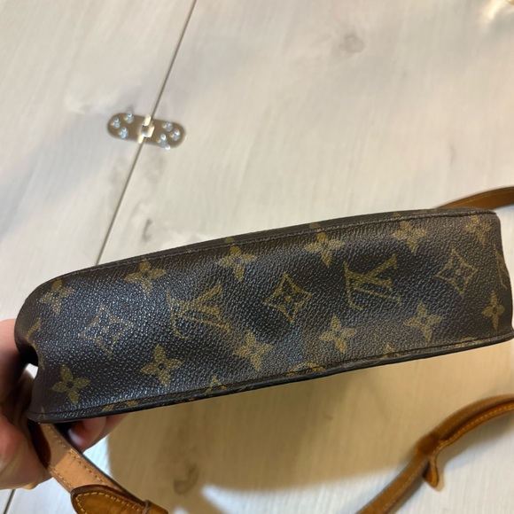 Louis Vuitton St. Cloud GM - Picture 7 of 15
